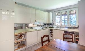 VILLA NOVELLI con Piscina e ampio Giardino