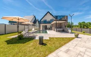 3 Bedroom Awesome Home In Debelo Brdo - Mušaluk