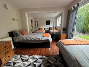 THE KINGSVIEW TOWNHOUSE - Boutique Hostel
