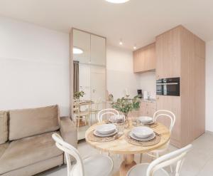 Rewal - 4 Person - Premium Baltic Apartment with SPA access