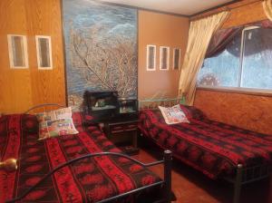 PEQUEÑOVALPO hillside homestay