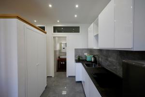 Eos - Elegant Apartments & Suites