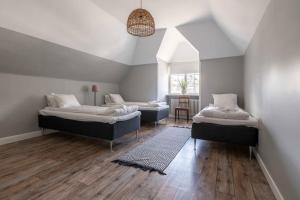 Spacious and central 4BDR apartment