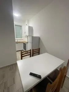 Banes me qera - Sakës