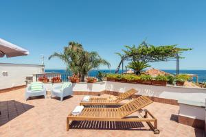 Blue54 - Pozzillo sul mare fra lEtna e Taormina