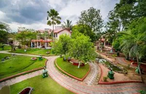 Hotel Sadhabishegam - Tirukkadaiyūr