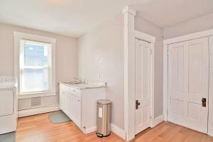 Large 3Bd Apt in Athol