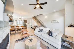 Rooftop Mtn View and Hot Tub Silverthorne Home! - 3hvězdičkové hotely ve městě Silverthorne