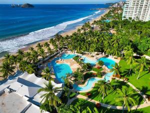 Elegant Beachfront Studio in Monarca Ixtapa