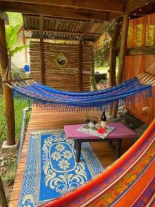 A Treehouse the Green Frog Romantic setting & Pool