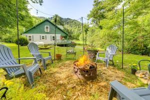 Pet-Friendly Smoky Mountain Getaway with Fire Pit!