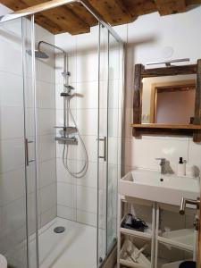 Slovenian House Mira