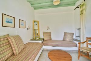 Golden Beach Hotel & Apartments Tinos Greece