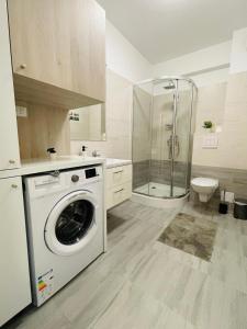 Q New Apartment - Palas Mall