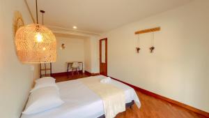 Elegante habitación baño compartido en Poblado-B11