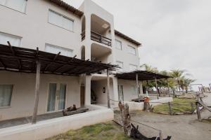 Comodo Apartamento con Terraza Frente al Mar - D1