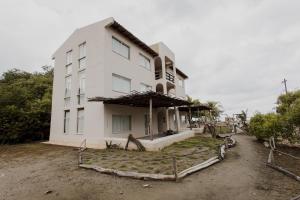 Comodo Apartamento con Terraza Frente al Mar - D1