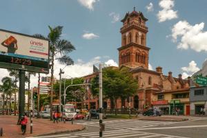 Habitación Comfort con Baño Privado en Poblado-A1