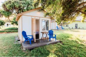 White’s Landing Catalina Camp