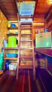 Gecko Treehouse with Jungle View, Plunge Pool & WiFi