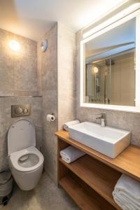 Hotels Hotel Le Relais des Brasseurs - Aubagne : photos des chambres
