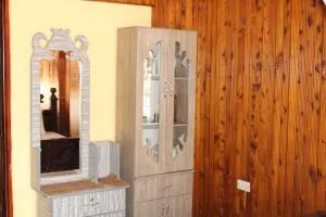 Elgon Cribs - Bugiri