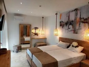 Alexa Luxury Suites - Afando