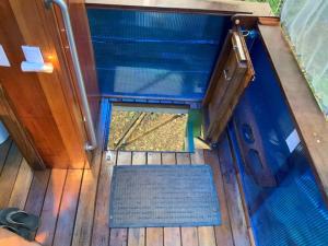 Treehouse Blue Morpho floating w360 view & pool
