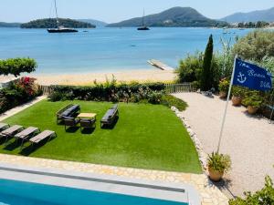The Beach Villa, Perigiali - LUXURY BEACHFRONT
