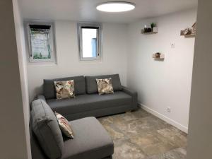 Appartements Studio calme proche centre-ville : photos des chambres