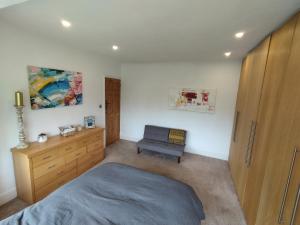 VC - Cottage In The City