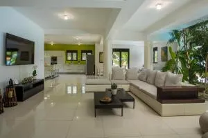 Villa Melia - Коскіну