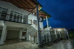 The KANDY DOWNTOWN Green House - Uduwawala