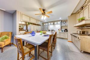 The Vista Retreat about 30 Mi to Kansas City!