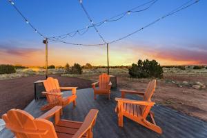 Luxe Desert Tiny Home Glamping - Near Grand Canyon South Rim