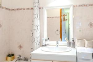 Maisons de vacances Slow Chalet Thones lake & mountain 15 min to ski lift balcony parking : photos des chambres