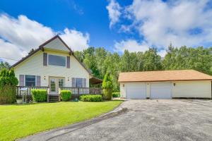 Germfask Home w Fire Pit, Grill & Yard Games!