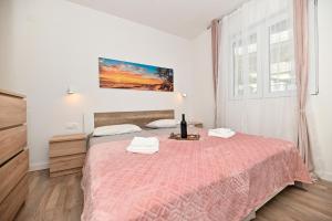Family Apartment 300 m from the Beach,UNESCO Trogir nearby