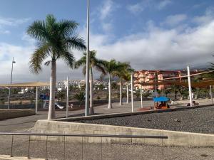 Arcoiris Paradise A 300 metros de la playa ,piscina y parque infantil
