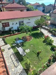 Ξενώνας Αντωνία - Zovik