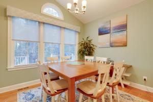 6 Mi to Bethany Beach Family Home with BBQ and Yard