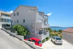 Apartments with a parking space Seget Donji, Trogir - 23273 - Donji Seget