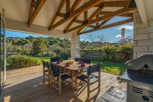 Pukeko Paradise - Kinloch