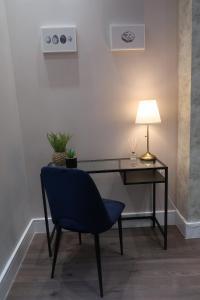 Quaint Retreat In The Historic District Local