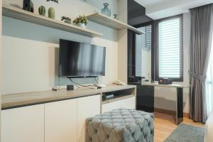 Luxurious Studio at Capitol Suites Apartment By Travelio