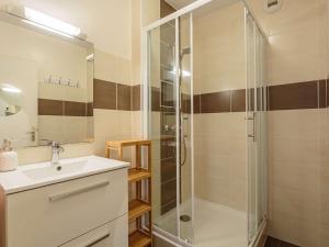 Appartements Charmant T3 a Anglet avec balcon, 2 chambres et parking privatif - FR-1-3-619 : photos des chambres