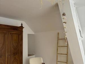 Maisons de vacances Gite authentique avec spa, tennis et jardin paysager – Draps et menage inclus, calme campagnard. - FR-1-489-540 : photos des chambres