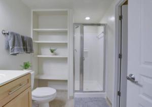 Splendid 2 BR Condo At Pentagon City