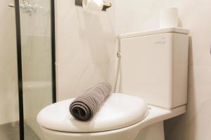 Wonderful Studio at The Newton Ciputra World 2 Apartment By Travelio