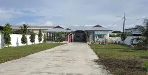 Seaside cottage room stays - Kampong Sungai Leman